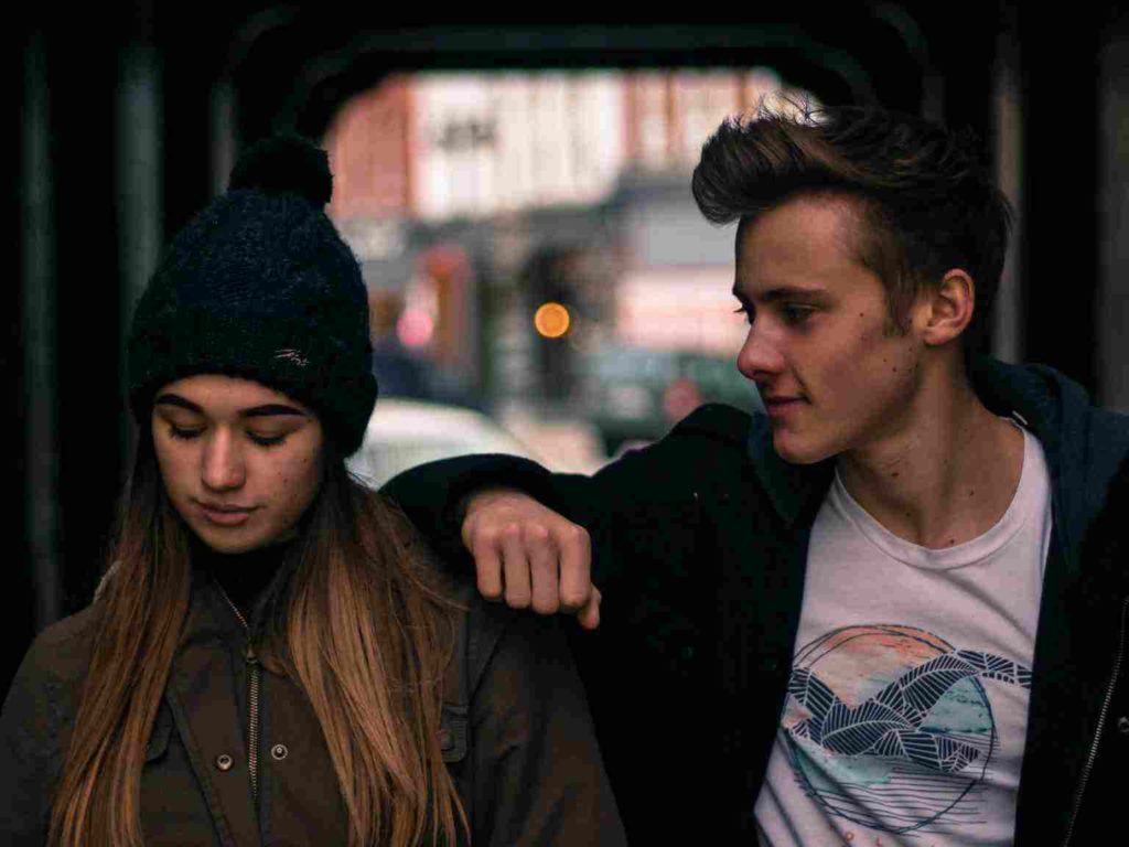How to Talk Confidently with Girls